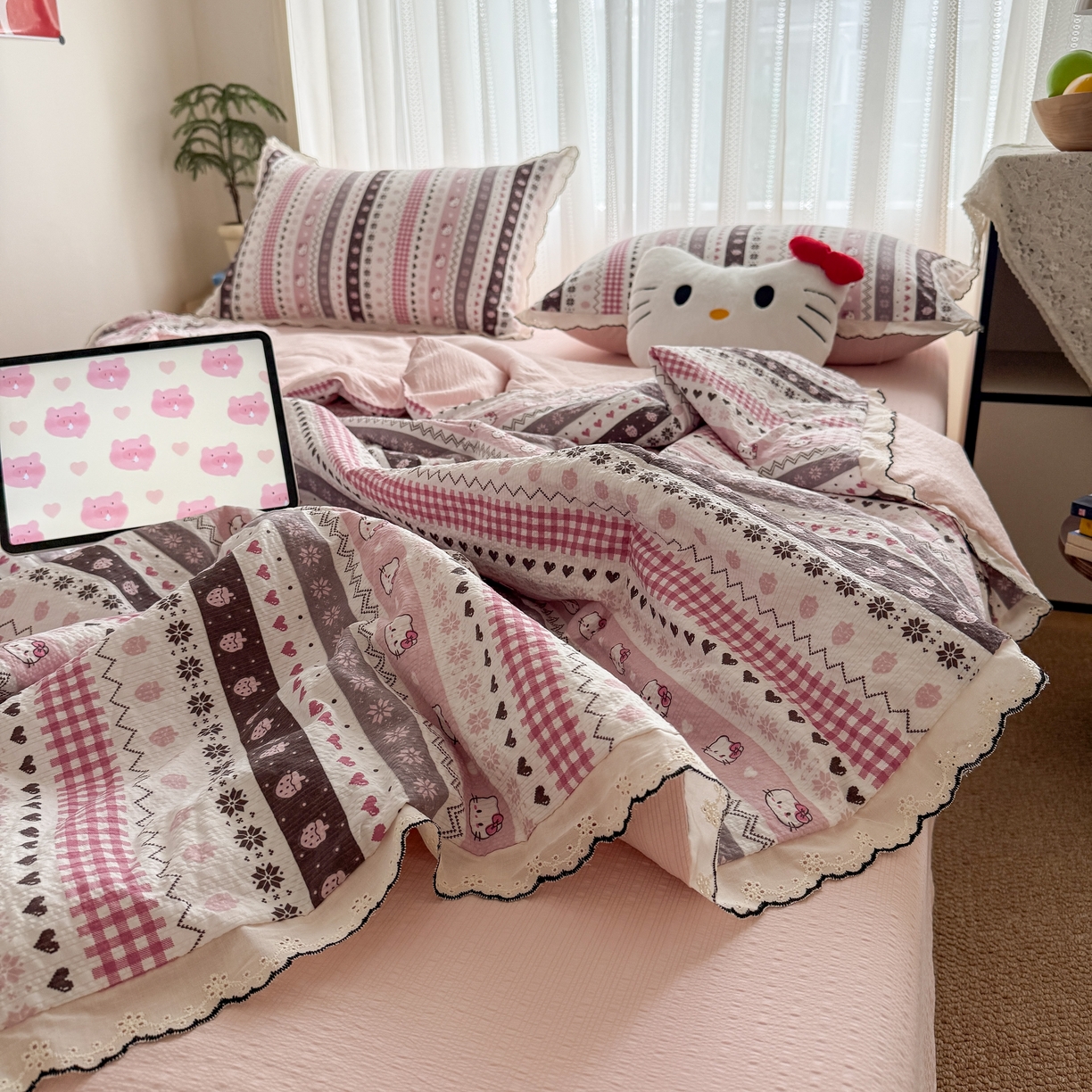 91家纺网 家纺一手货源 找家纺 欧尚 2026新款蕾丝花边夏被款四件套 猫咪集