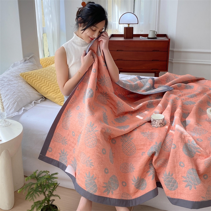 91家纺网 家纺一手货源 找家纺 兄弟坊 2026新款A类全棉三层纱多功能毛巾被夏被夏凉被（盖毯床单夏被） 菠萝气泡-粉