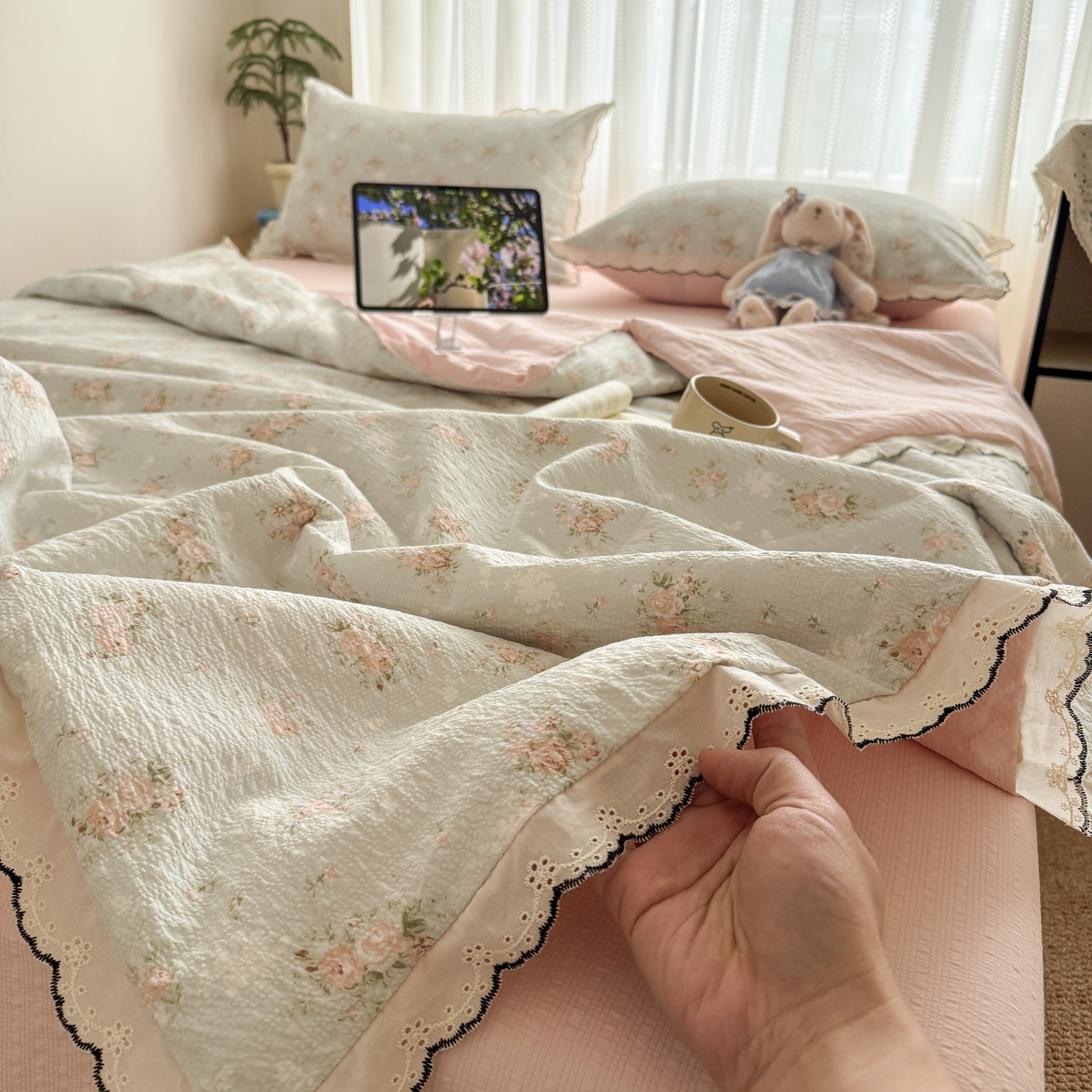 91家纺网 家纺一手货源 找家纺 欧尚 2026新款蕾丝花边夏被款四件套 柔诗意