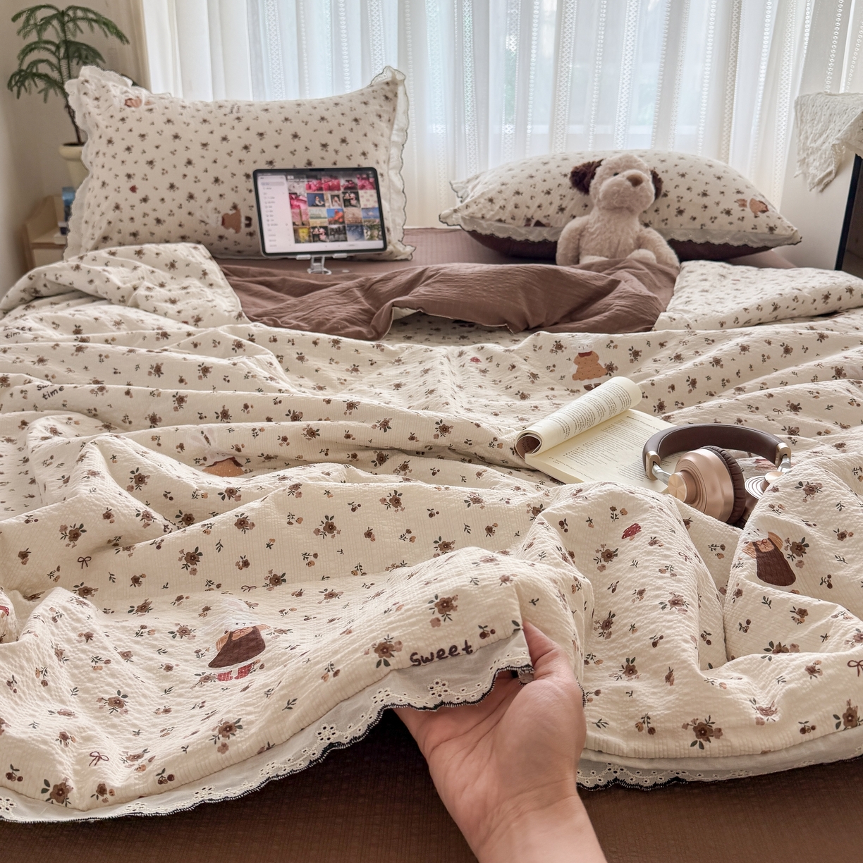 91家纺网 家纺一手货源 找家纺 欧尚 2026新款蕾丝花边夏被款四件套 田园兔