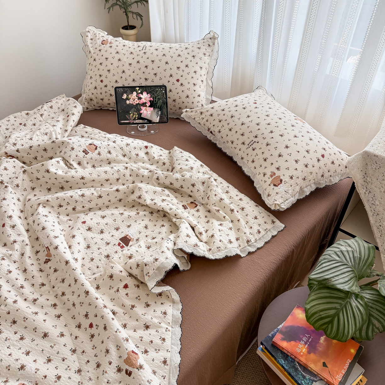 91家纺网 家纺一手货源 找家纺 欧尚 2026新款蕾丝花边夏被款四件套 田园兔