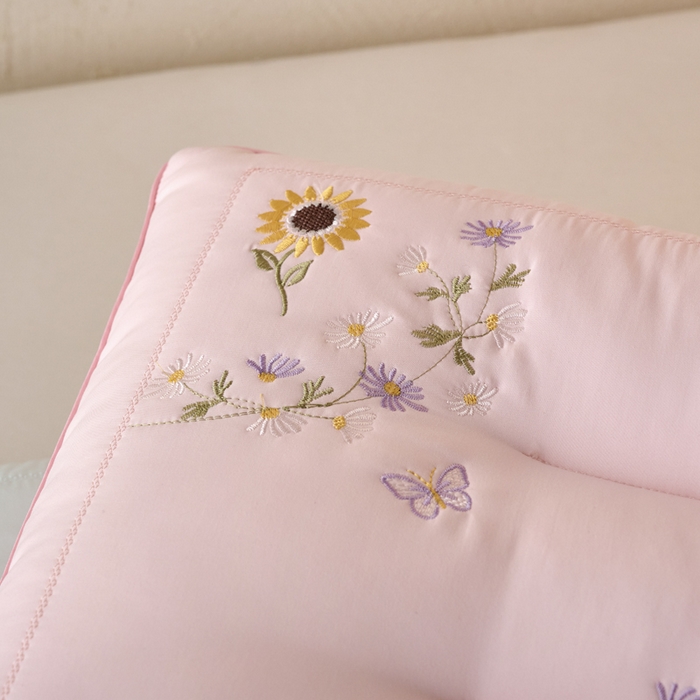 91家纺网 家纺一手货源 找家纺 （总）帝诺妮枕芯坊 2026新款亲肤羽丝棉枕芯-一路生花