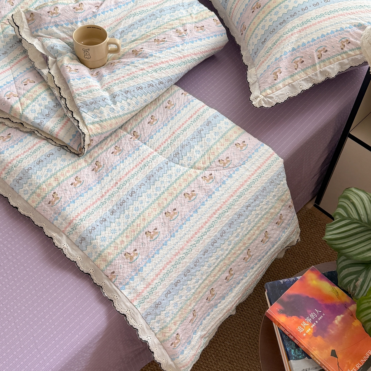 91家纺网 家纺一手货源 找家纺 欧尚 2026新款蕾丝花边夏被款四件套 甜心木马