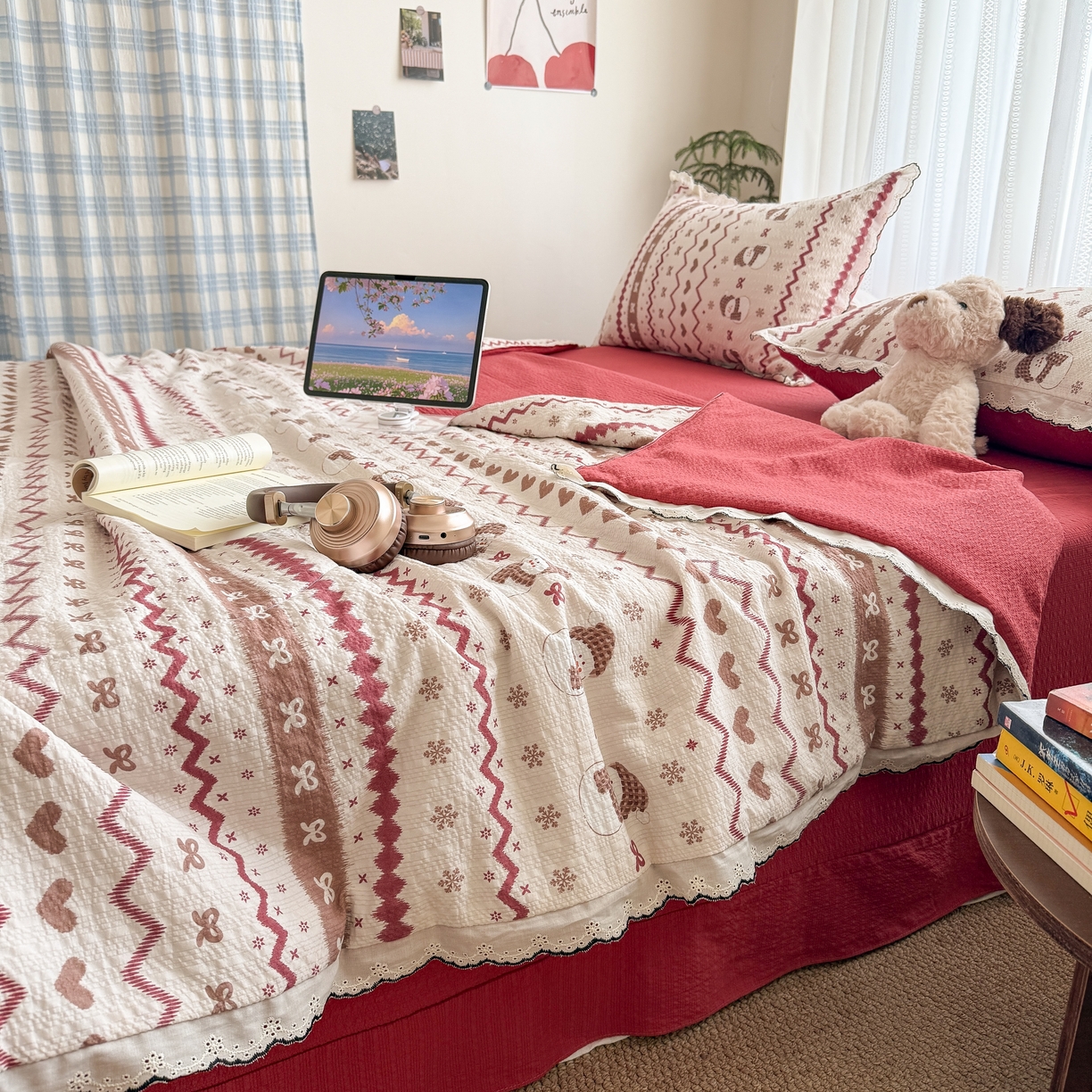 91家纺网 家纺一手货源 找家纺 欧尚 2026新款蕾丝花边夏被款四件套 雪人