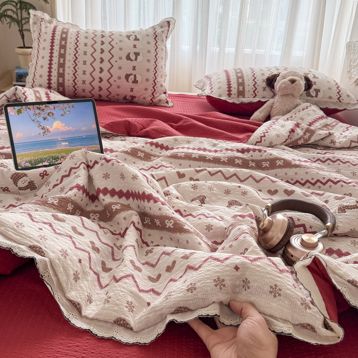 91家纺网 家纺一手货源 找家纺 欧尚 2026新款蕾丝花边夏被款四件套 雪人