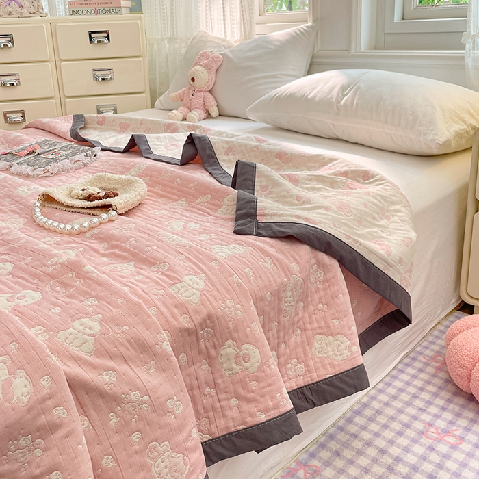 91家纺网 家纺一手货源 找家纺 兄弟坊 2026新款A类全棉三层纱多功能毛巾被夏被夏凉被（盖毯床单夏被） 萌宠小狗-粉