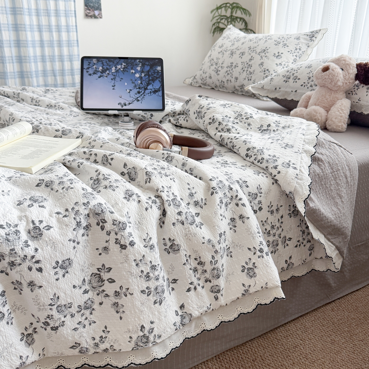 91家纺网 家纺一手货源 找家纺 欧尚 2026新款蕾丝花边夏被款四件套 只闻花香