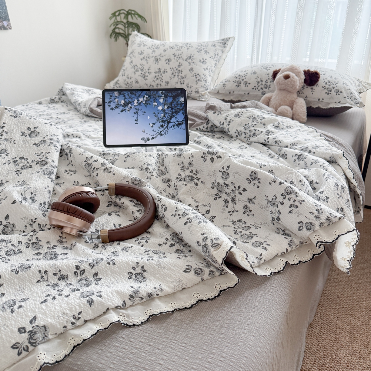 91家纺网 家纺一手货源 找家纺 欧尚 2026新款蕾丝花边夏被款四件套 只闻花香