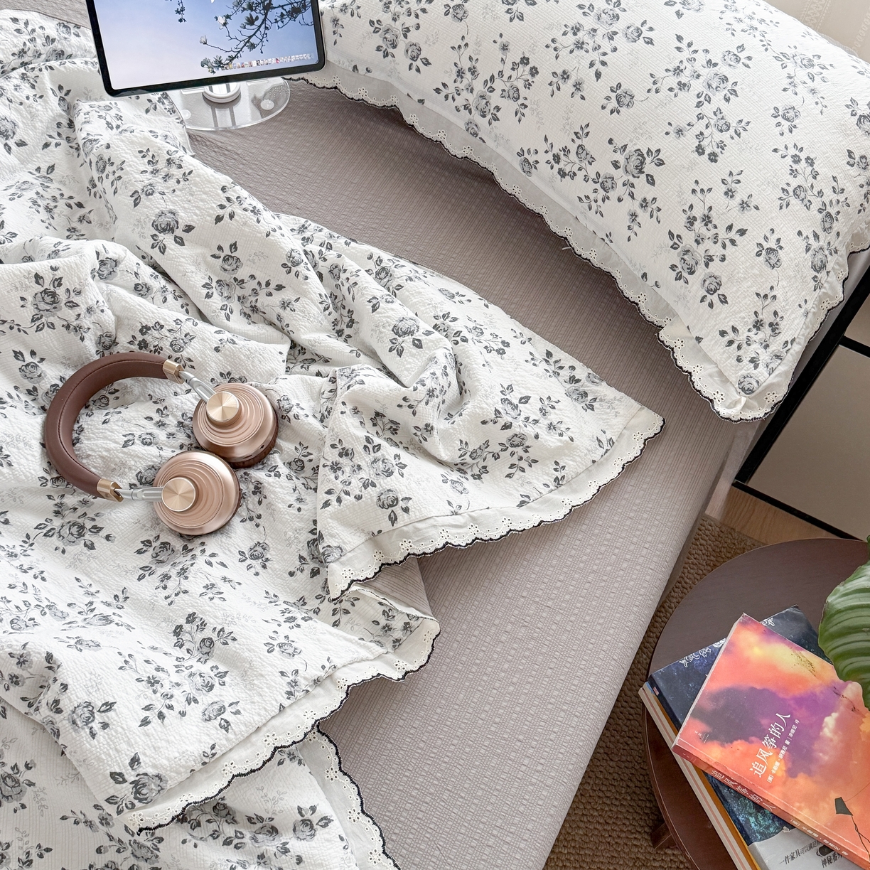 91家纺网 家纺一手货源 找家纺 欧尚 2026新款蕾丝花边夏被款四件套 只闻花香