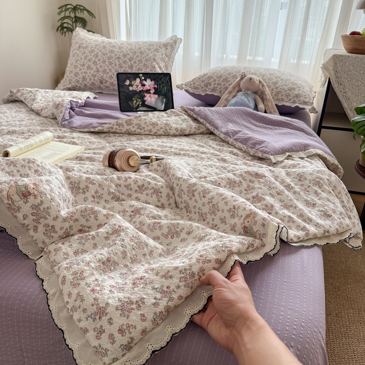 91家纺网 家纺一手货源 找家纺 欧尚 2026新款蕾丝花边夏被款四件套 紫陌