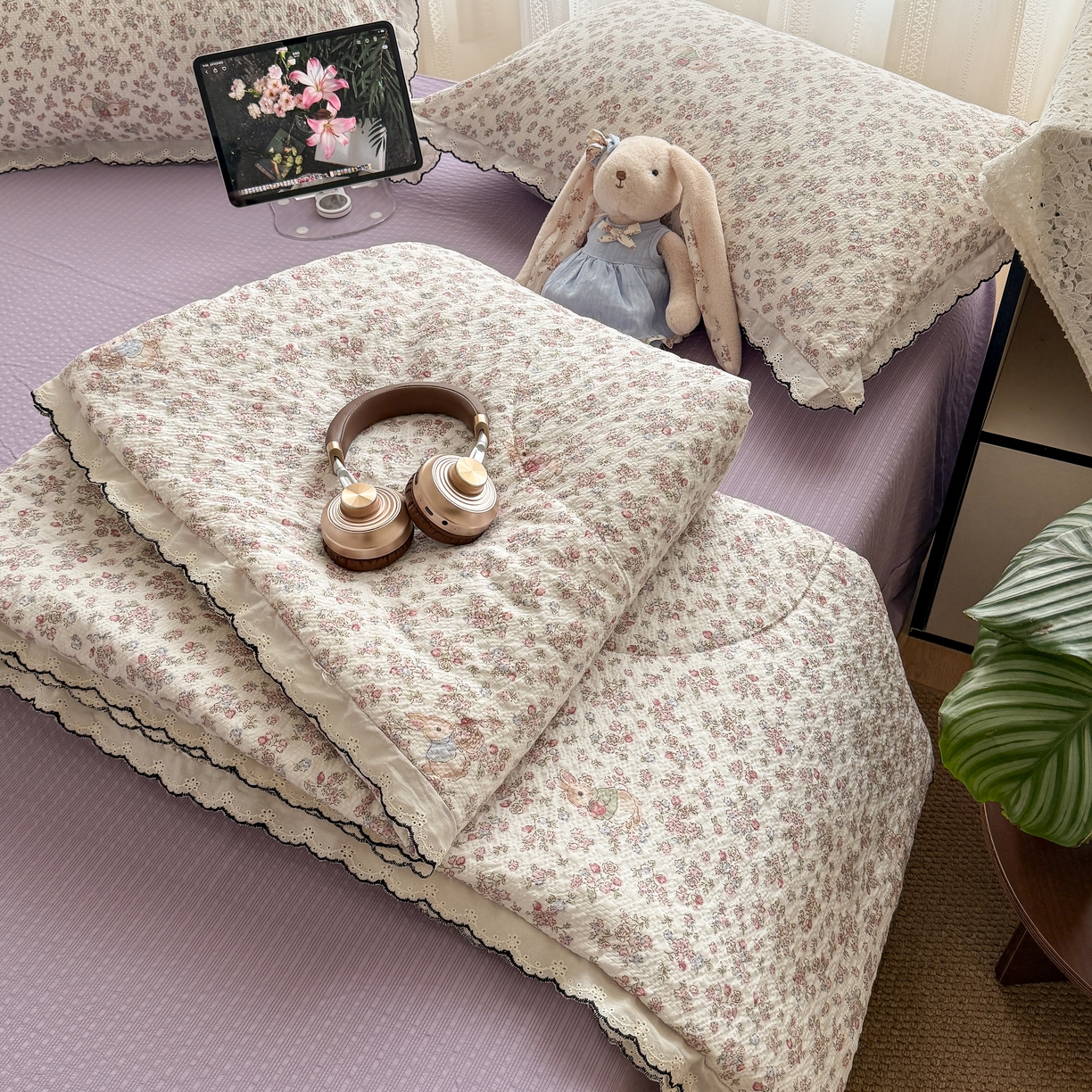 91家纺网 家纺一手货源 找家纺 欧尚 2026新款蕾丝花边夏被款四件套 紫陌