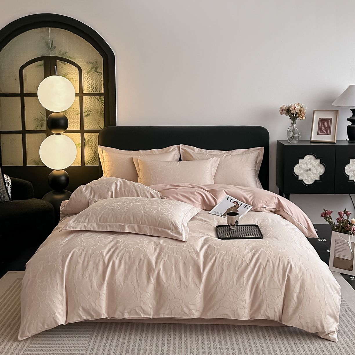 91家纺网 家纺一手货源 找家纺 宅家居 2026新款轻奢A类60支立体浮雕长绒棉纯棉提花贡缎全棉四件套光泽绸缎感三件套 山涧雾-卡其粉