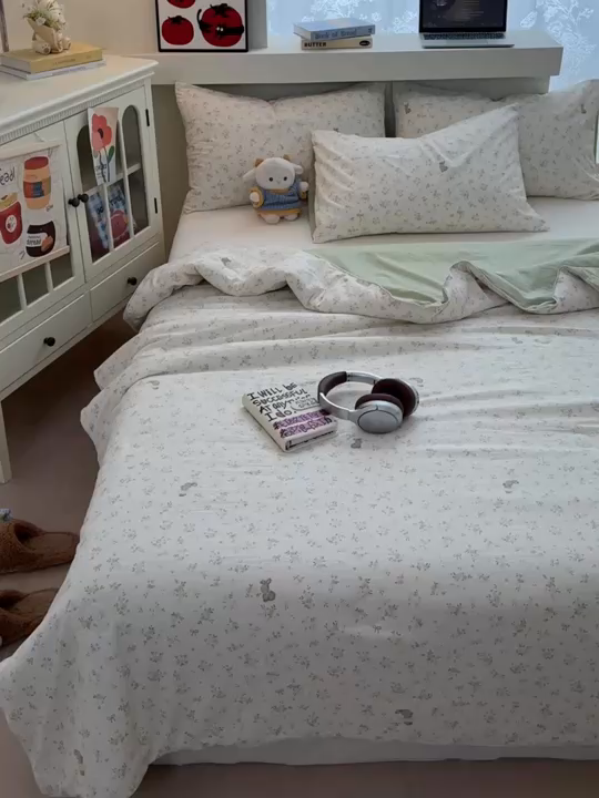 91家纺网 家纺一手货源 找家纺 漫仙阁家纺 2026新款空调被保暖透气抗菌夏被子被芯 家园