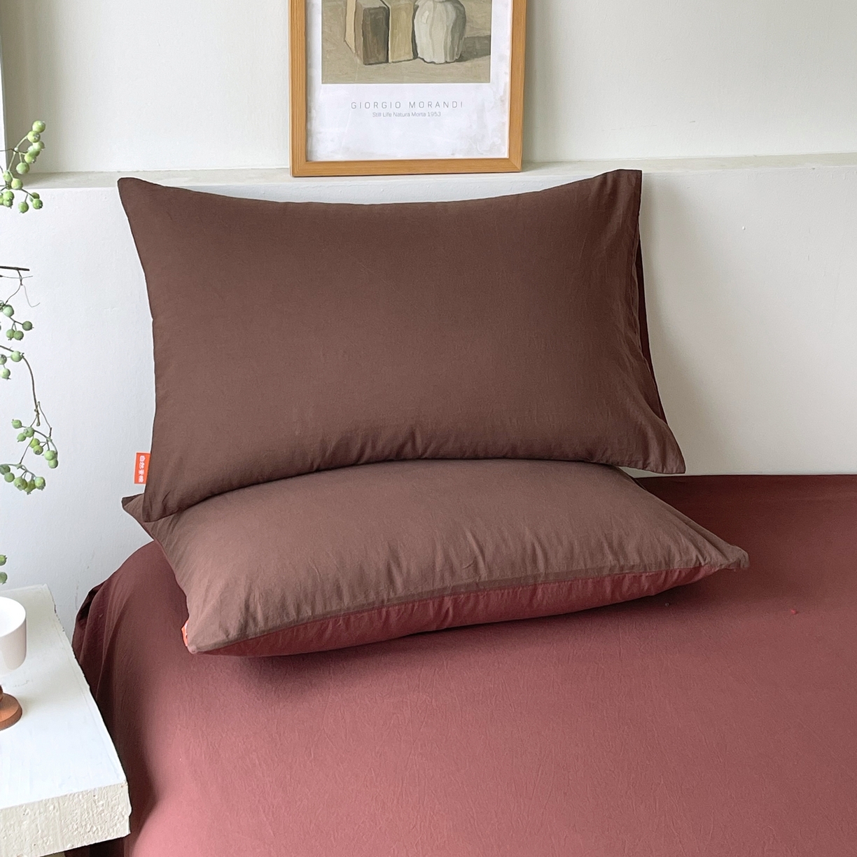 91家纺网 家纺一手货源 找家纺 春皖家纺 2026春夏新款双拼全棉水洗棉单枕套枕套单件单品枕套 慕斯棕-可可红