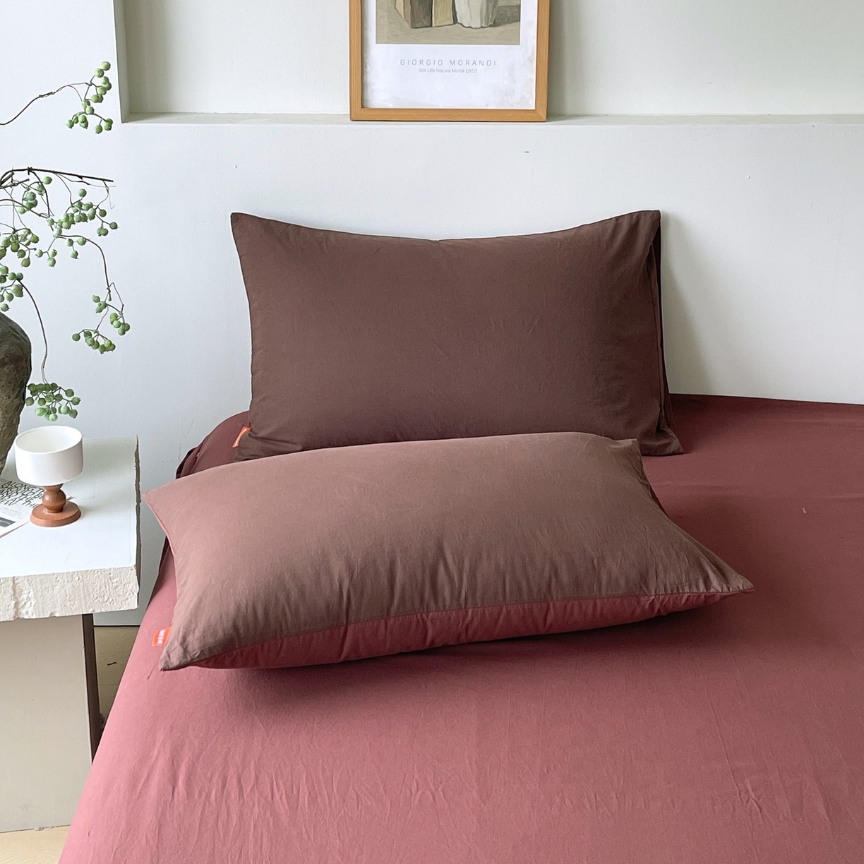 91家纺网 家纺一手货源 找家纺 春皖家纺 2026春夏新款双拼全棉水洗棉单枕套枕套单件单品枕套 慕斯棕-可可红