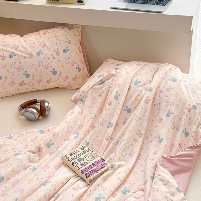 91家纺网 家纺一手货源 找家纺 漫仙阁家纺 2026新款空调被保暖透气抗菌夏被子被芯 兔耳朵