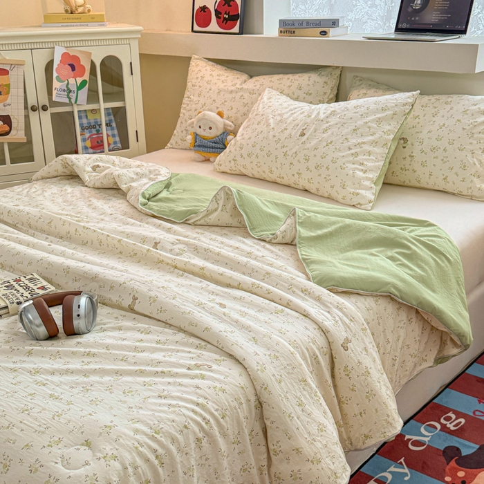 91家纺网 家纺一手货源 找家纺 漫仙阁家纺 2026新款空调被保暖透气抗菌夏被子被芯 叶初开