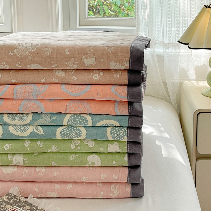 91家纺网 家纺一手货源 找家纺 兄弟坊 2026新款A类全棉三层纱多功能毛巾被夏被夏凉被（盖毯床单夏被） 组合图仅供参考不可下单