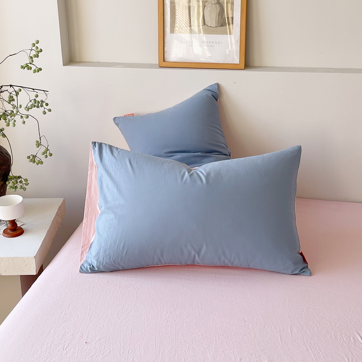 91家纺网 家纺一手货源 找家纺 春皖家纺 2026春夏新款双拼全棉水洗棉单枕套枕套单件单品枕套 浅蓝-樱花粉