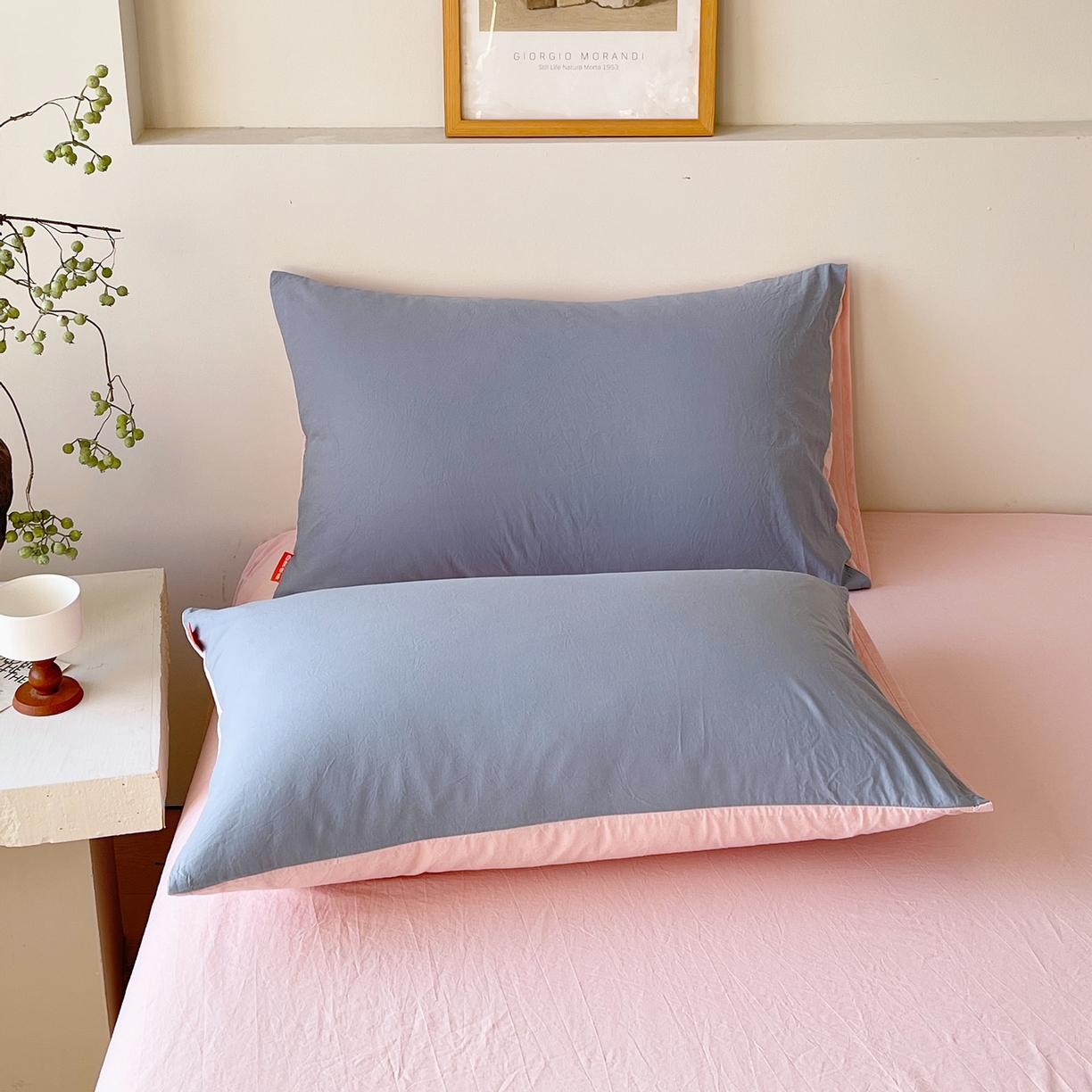 91家纺网 家纺一手货源 找家纺 春皖家纺 2026春夏新款双拼全棉水洗棉单枕套枕套单件单品枕套 浅蓝-樱花粉