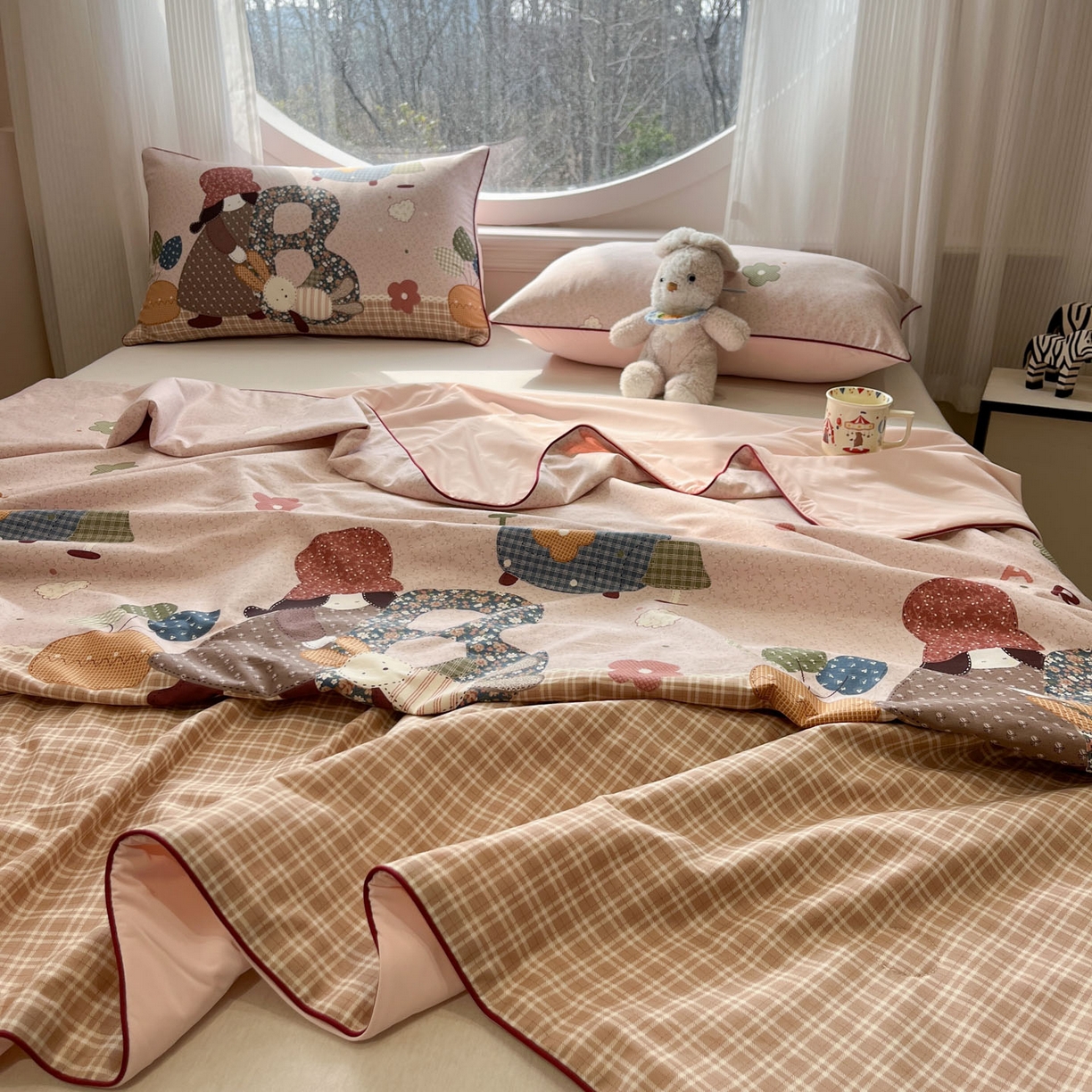 91家纺网 家纺一手货源 找家纺 羚羊语家纺 2026新款全棉印花仿锦氨凉感丝夏被100纯棉空调被卡通两用多功能被子被芯小冰皮冰淇淋夏凉被 苏西的兔子