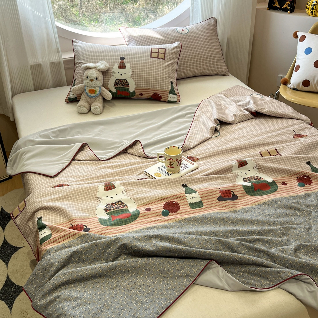 91家纺网 家纺一手货源 找家纺 羚羊语家纺 2026新款全棉印花仿锦氨凉感丝夏被100纯棉空调被卡通两用多功能被子被芯小冰皮冰淇淋夏凉被 奶芙猫