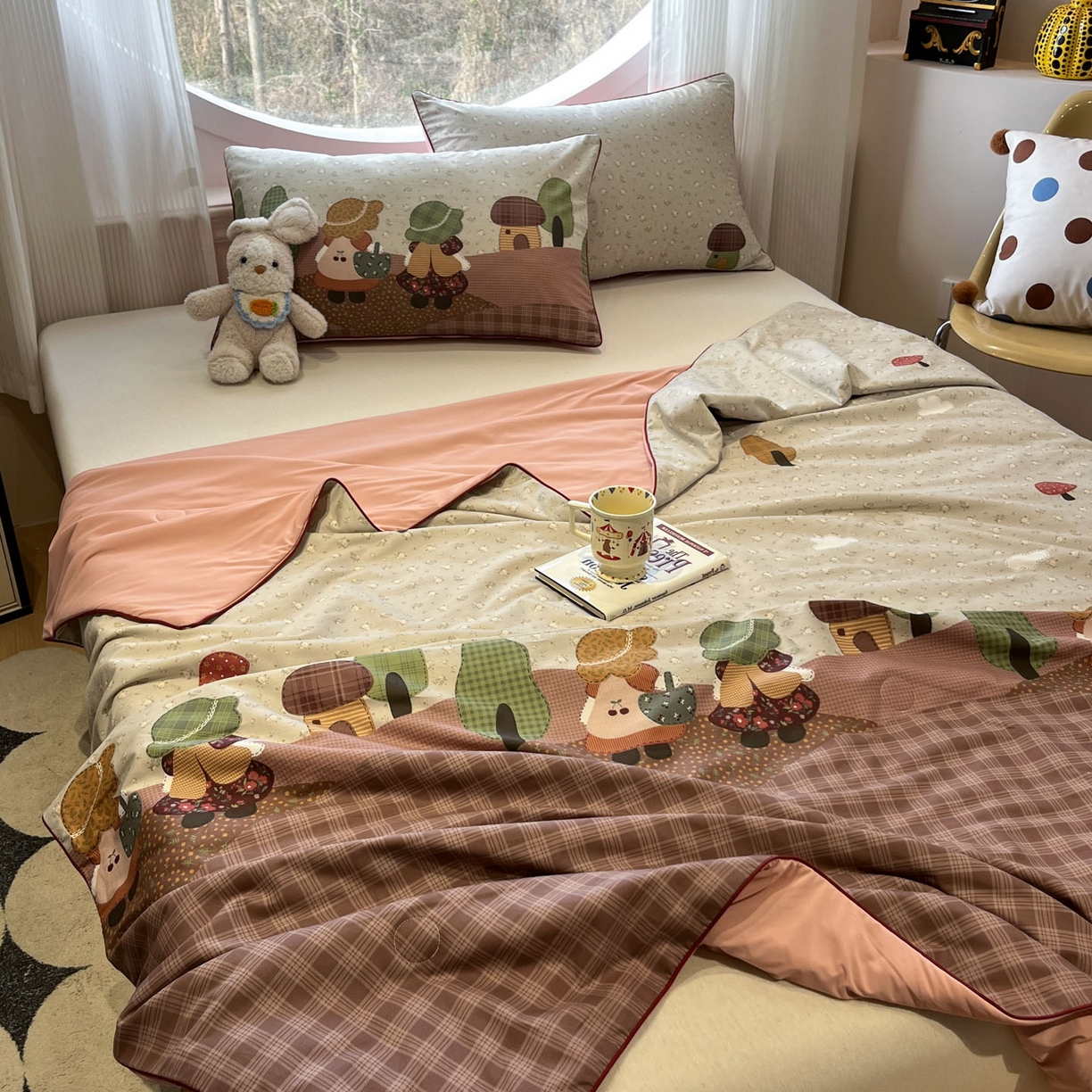 91家纺网 家纺一手货源 找家纺 羚羊语家纺 2026新款全棉印花仿锦氨凉感丝夏被100纯棉空调被卡通两用多功能被子被芯小冰皮冰淇淋夏凉被 懒懒树屋