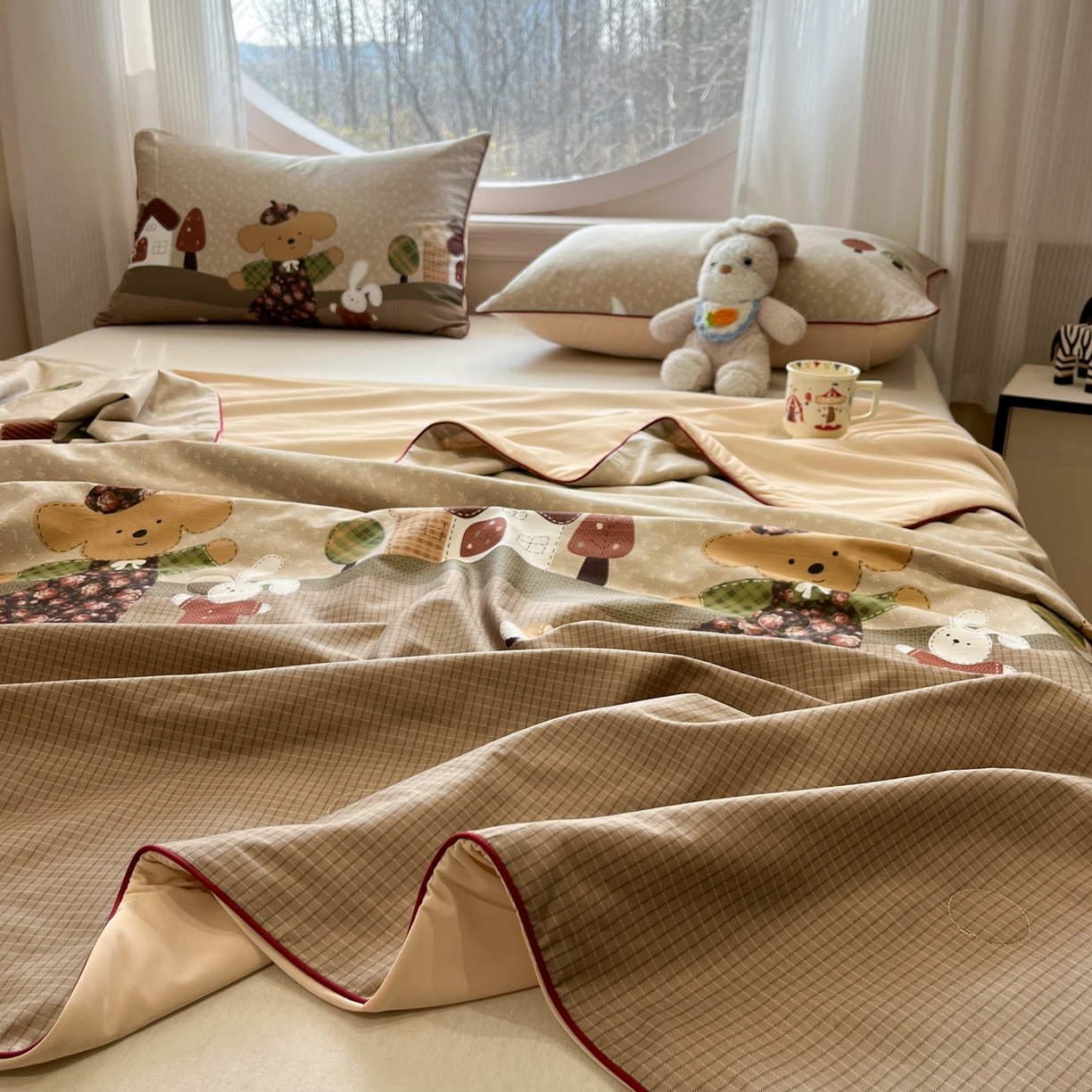 91家纺网 家纺一手货源 找家纺 羚羊语家纺 2026新款全棉印花仿锦氨凉感丝夏被100纯棉空调被卡通两用多功能被子被芯小冰皮冰淇淋夏凉被 艾尔的伙伴