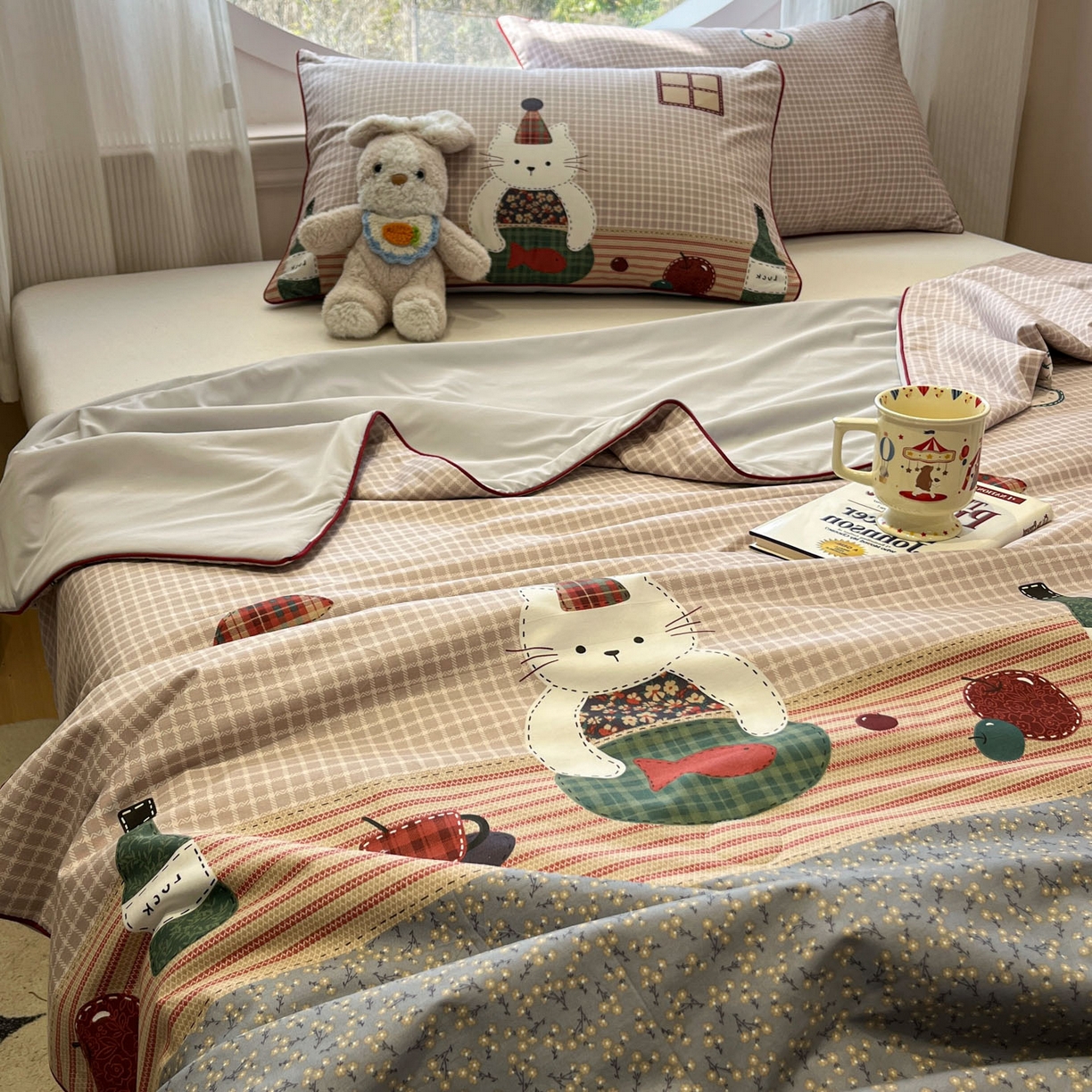 91家纺网 家纺一手货源 找家纺 羚羊语家纺 2026新款全棉印花仿锦氨凉感丝夏被100纯棉空调被卡通两用多功能被子被芯小冰皮冰淇淋夏凉被 奶芙猫