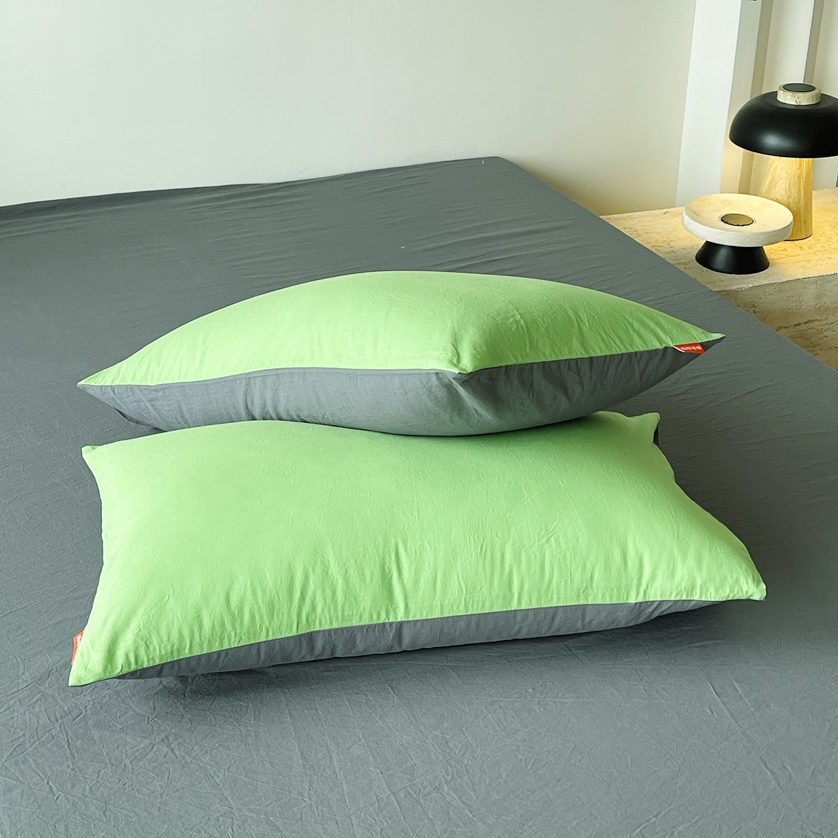 91家纺网 家纺一手货源 找家纺 春皖家纺 2026春夏新款双拼全棉水洗棉单枕套枕套单件单品枕套 青草绿-墨灰