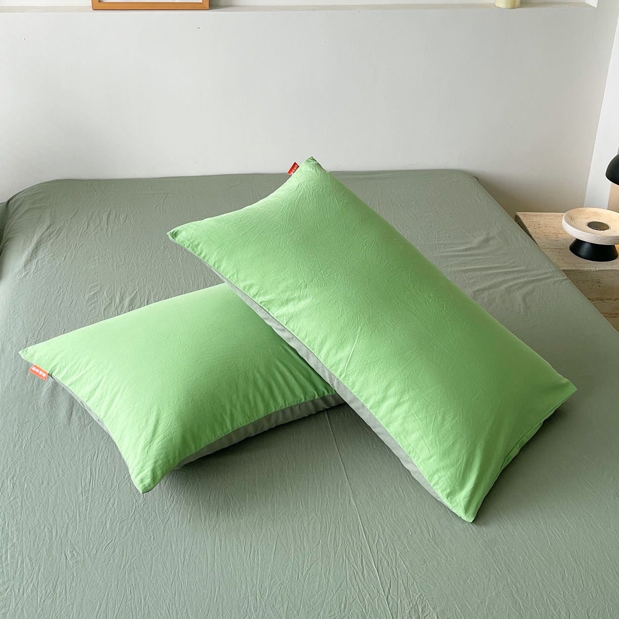 91家纺网 家纺一手货源 找家纺 春皖家纺 2026春夏新款双拼全棉水洗棉单枕套枕套单件单品枕套 青草绿-墨绿