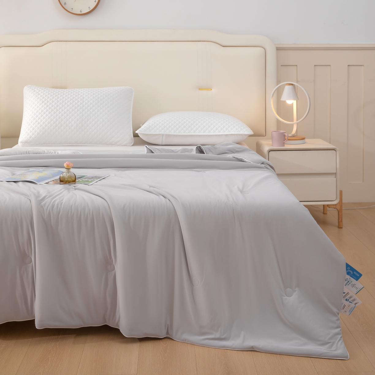 91家纺网 家纺一手货源 找家纺 木兰花 2026新款凉感A类氨纶凉感丝夏被空调被夏凉被 优雅灰