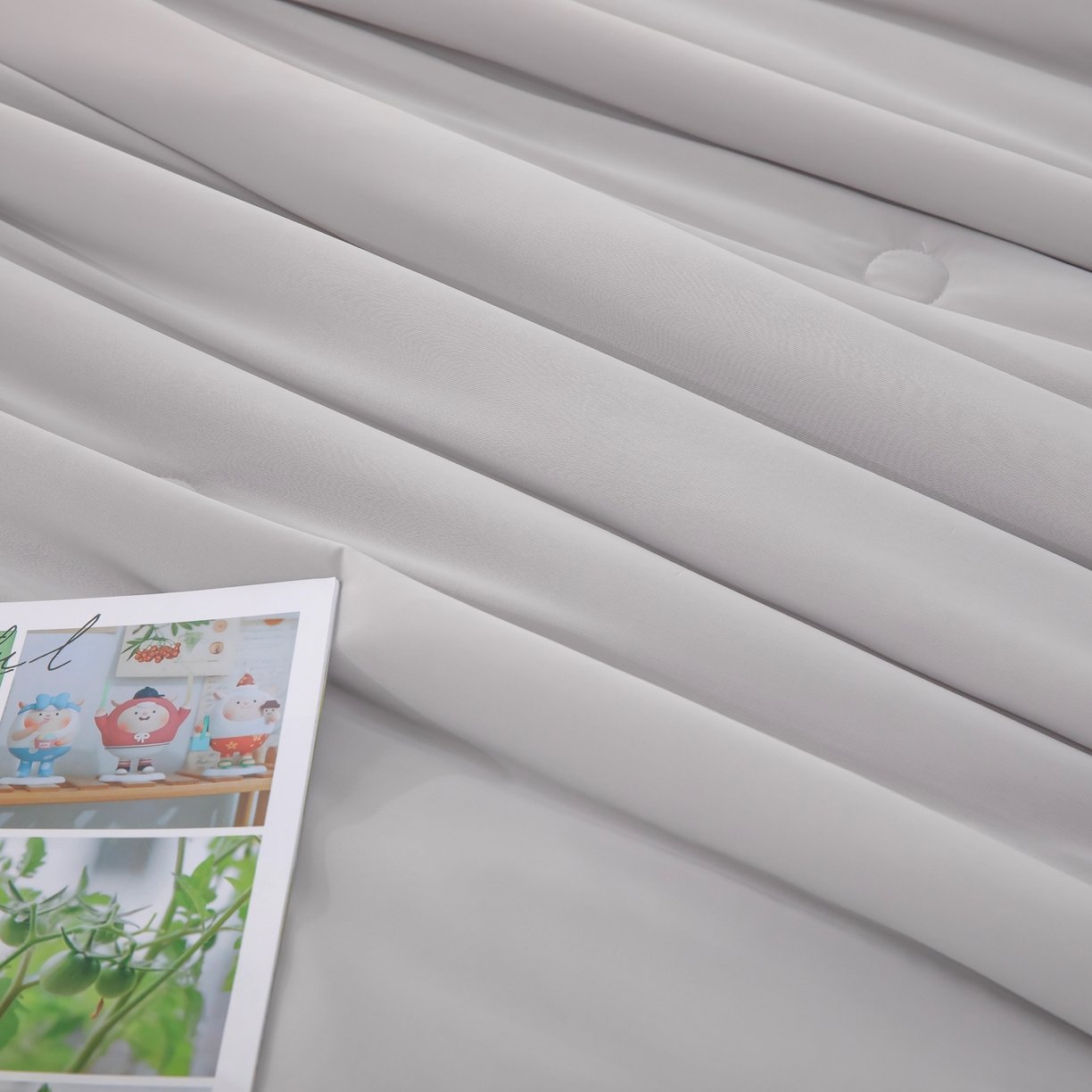 91家纺网 家纺一手货源 找家纺 木兰花 2026新款凉感A类氨纶凉感丝夏被空调被夏凉被 优雅灰