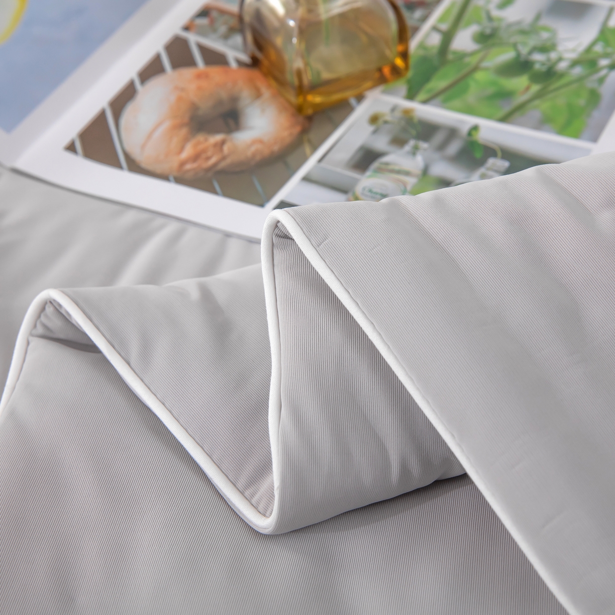 91家纺网 家纺一手货源 找家纺 木兰花 2026新款凉感A类氨纶凉感丝夏被空调被夏凉被 优雅灰