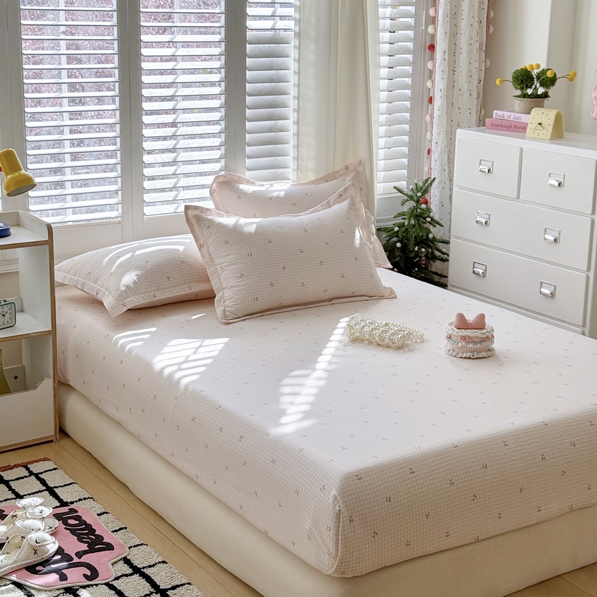 91家纺网 家纺一手货源 找家纺 恋尚羽家纺 2026新款双层纱水洗棉四件套 格子樱桃