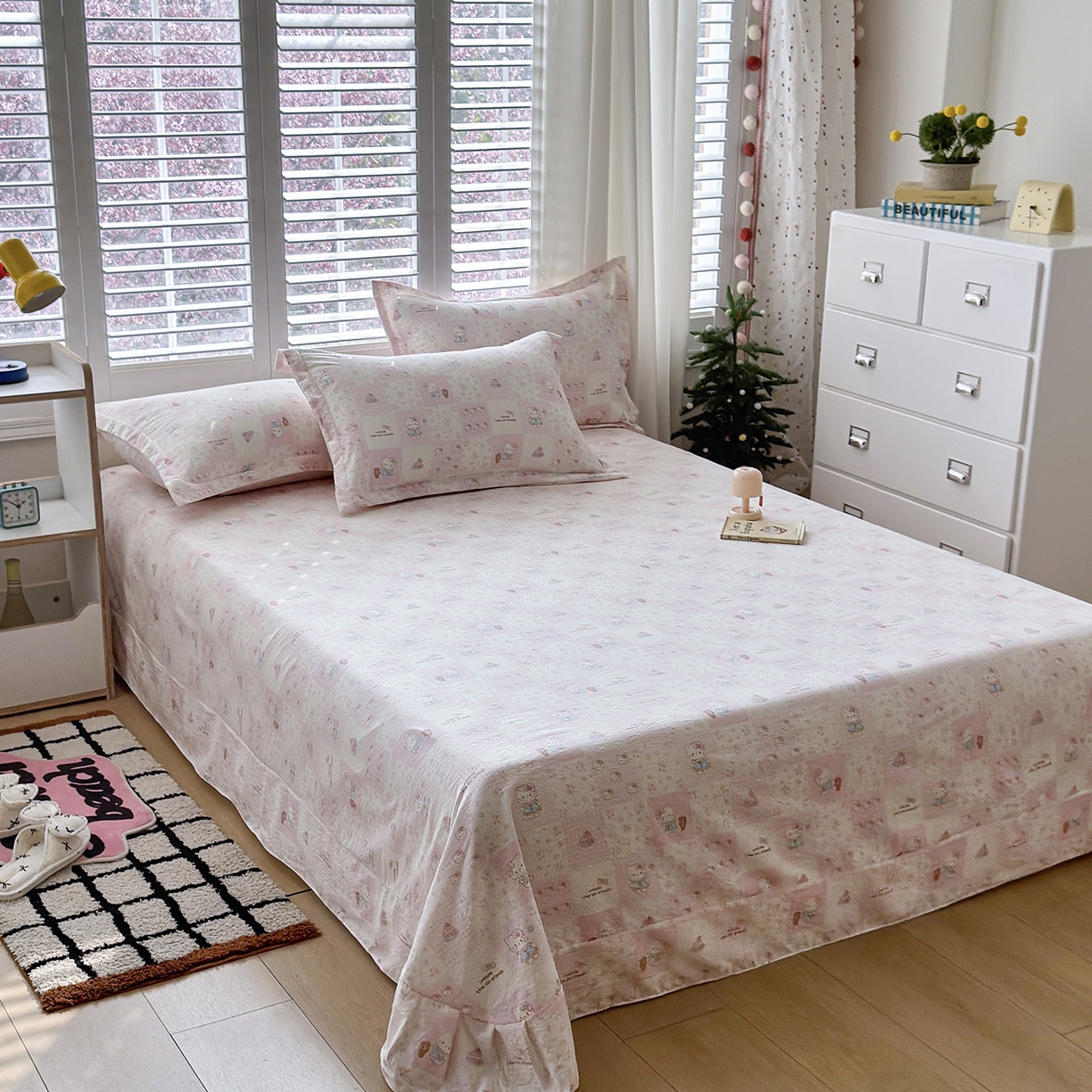 91家纺网 家纺一手货源 找家纺 恋尚羽家纺 2026新款双层纱水洗棉四件套 粉粉猫