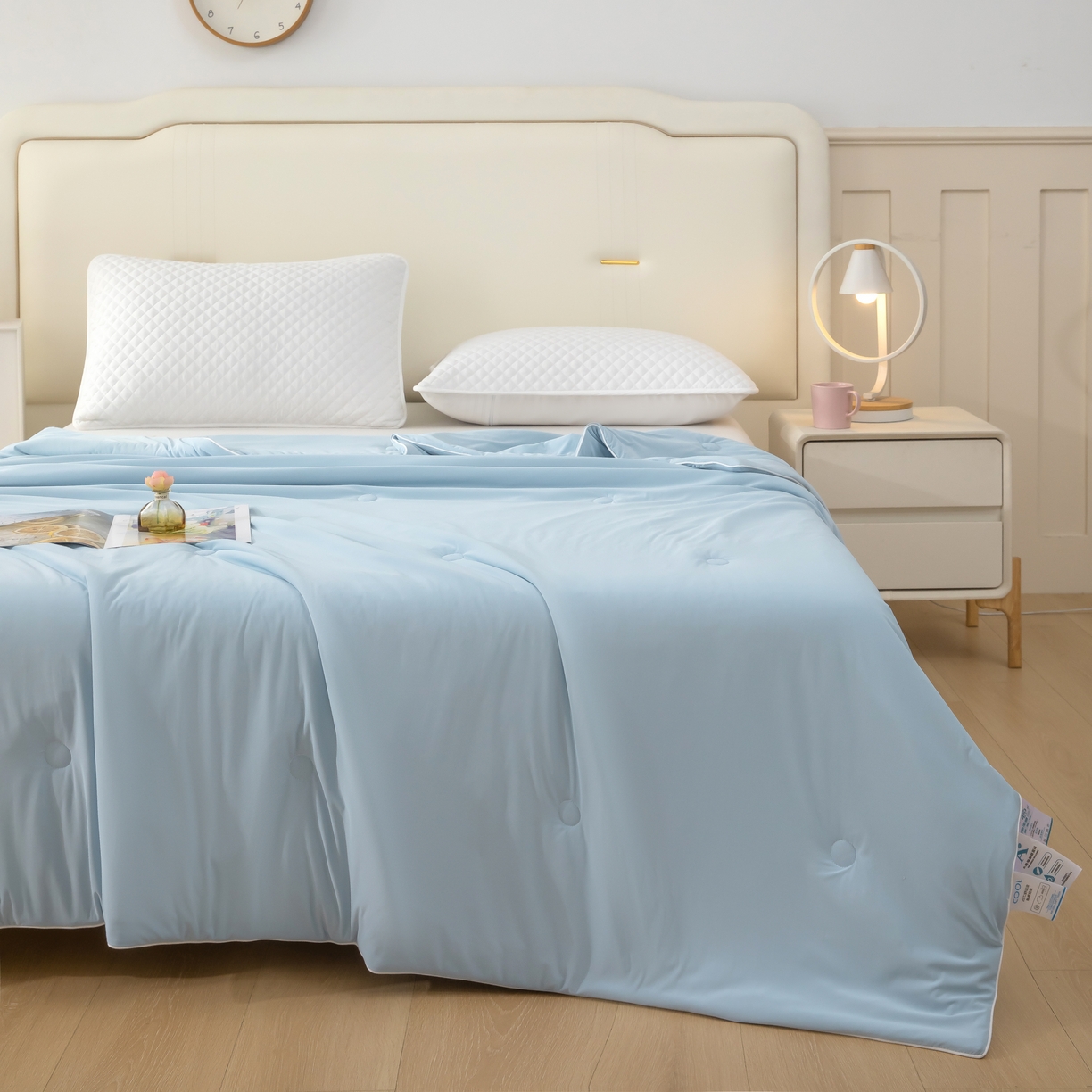 91家纺网 家纺一手货源 找家纺 木兰花 2026新款凉感A类氨纶凉感丝夏被空调被夏凉被 天空蓝