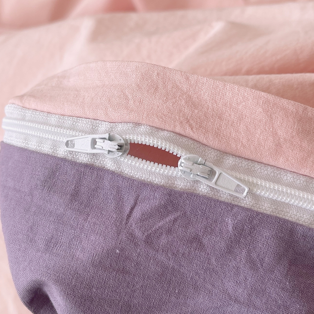 91家纺网 家纺一手货源 找家纺 春皖家纺 2026春夏新款双拼全棉水洗棉单被套被套单件单品被套 樱花粉-水晶紫