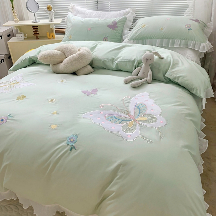 91家纺网 家纺一手货源 找家纺 玉相逢 2026新款全棉水洗棉绣花四件套-蝴蝶夫人系列（棚拍图） 蝴蝶夫人-绿