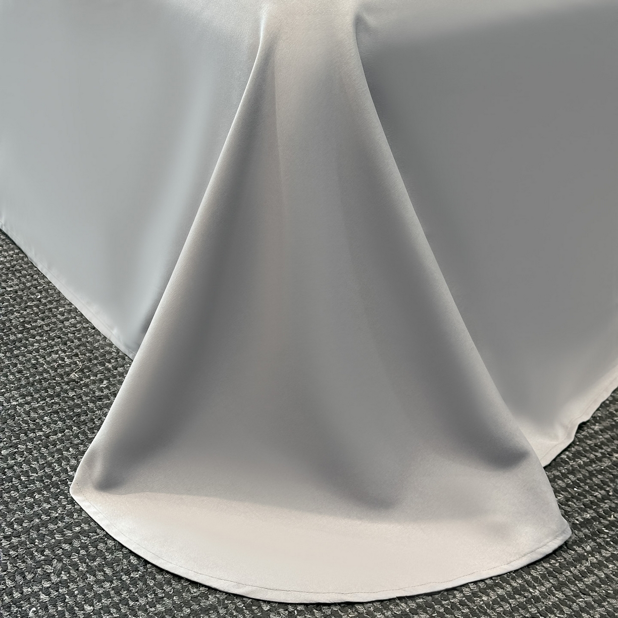 91家纺网 家纺一手货源 找家纺 博纳家纺 2026新款轻奢高端色织定位提花拼角镂空款夏被四件套冰丝凉感夏被四件套繁花魅影 绅士灰