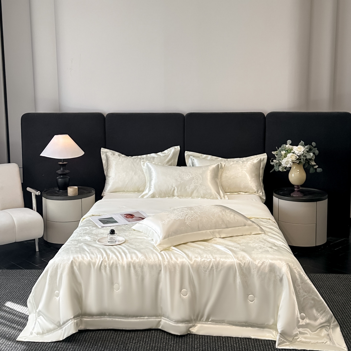 91家纺网 家纺一手货源 找家纺 博纳家纺 2026新款轻奢高端色织定位提花拼角镂空款夏被四件套冰丝凉感夏被四件套繁花魅影 象牙白