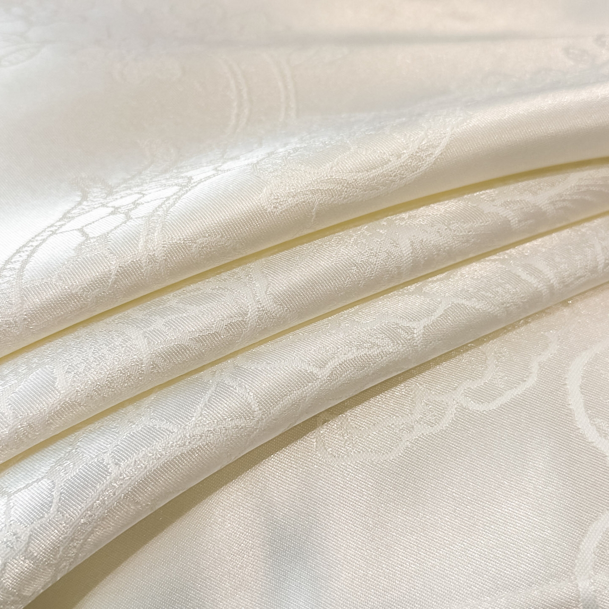 91家纺网 家纺一手货源 找家纺 博纳家纺 2026新款轻奢高端色织定位提花拼角镂空款夏被四件套冰丝凉感夏被四件套繁花魅影 象牙白