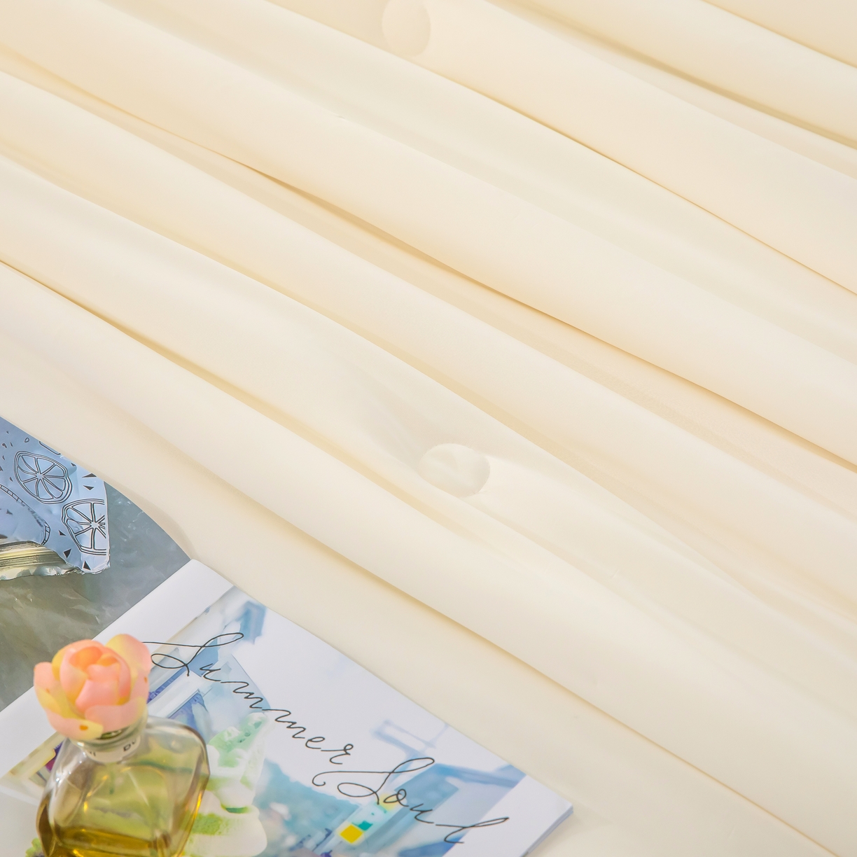 91家纺网 家纺一手货源 找家纺 木兰花 2026新款凉感A类氨纶凉感丝夏被空调被夏凉被 奶油白