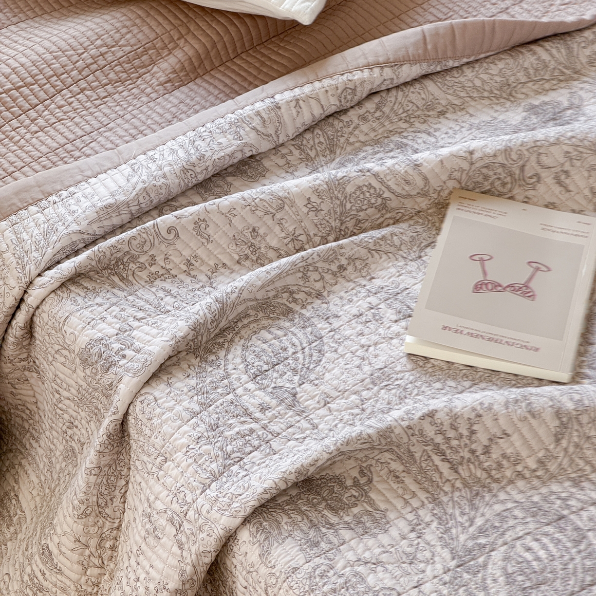 91家纺网 家纺一手货源 找家纺 床盖工厂店 2026新款双面莫代尔天丝软凉席可铺可盖单床盖床盖单件 香岛巴黎-咖