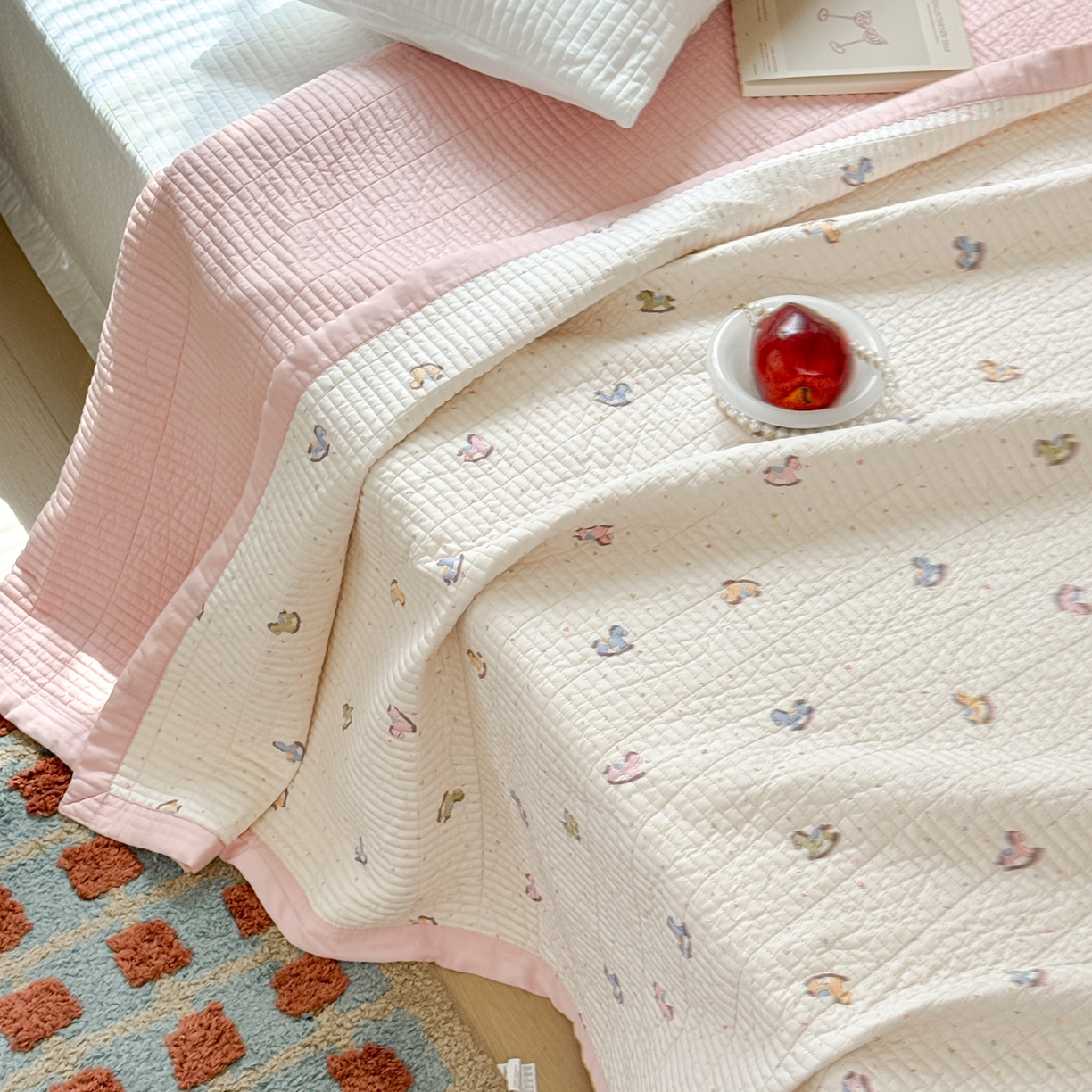 床盖工厂店 2026新款双面莫代尔天丝软凉席可铺可盖单床盖床盖单件 旋转木马