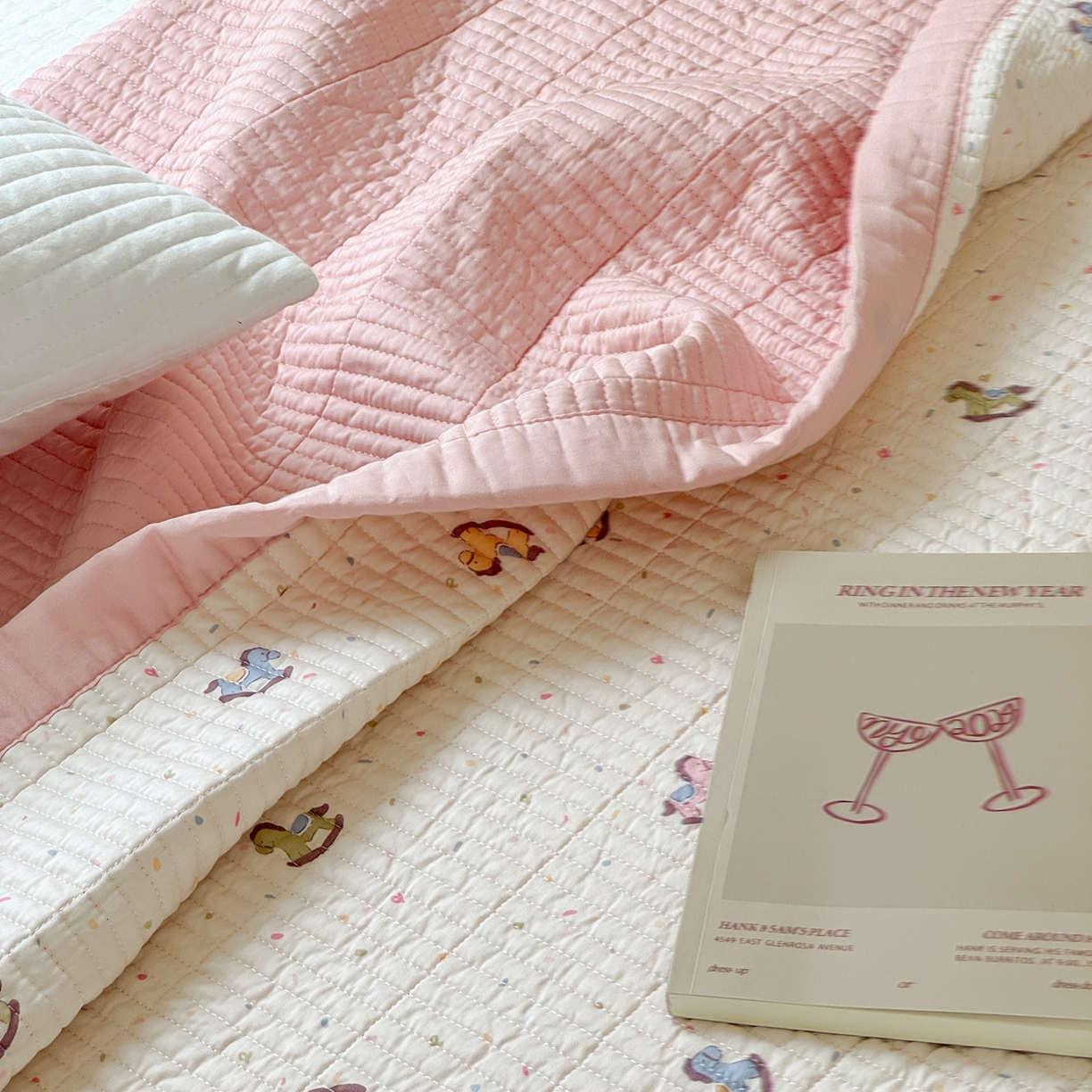 91家纺网 家纺一手货源 找家纺 床盖工厂店 2026新款双面莫代尔天丝软凉席可铺可盖单床盖床盖单件 旋转木马