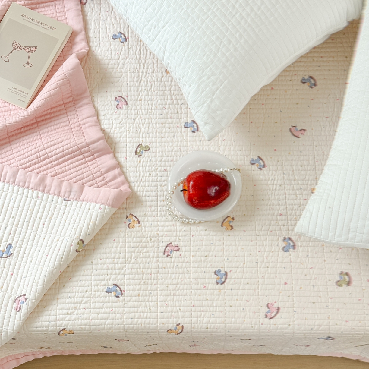 91家纺网 家纺一手货源 找家纺 床盖工厂店 2026新款双面莫代尔天丝软凉席可铺可盖单床盖床盖单件 旋转木马