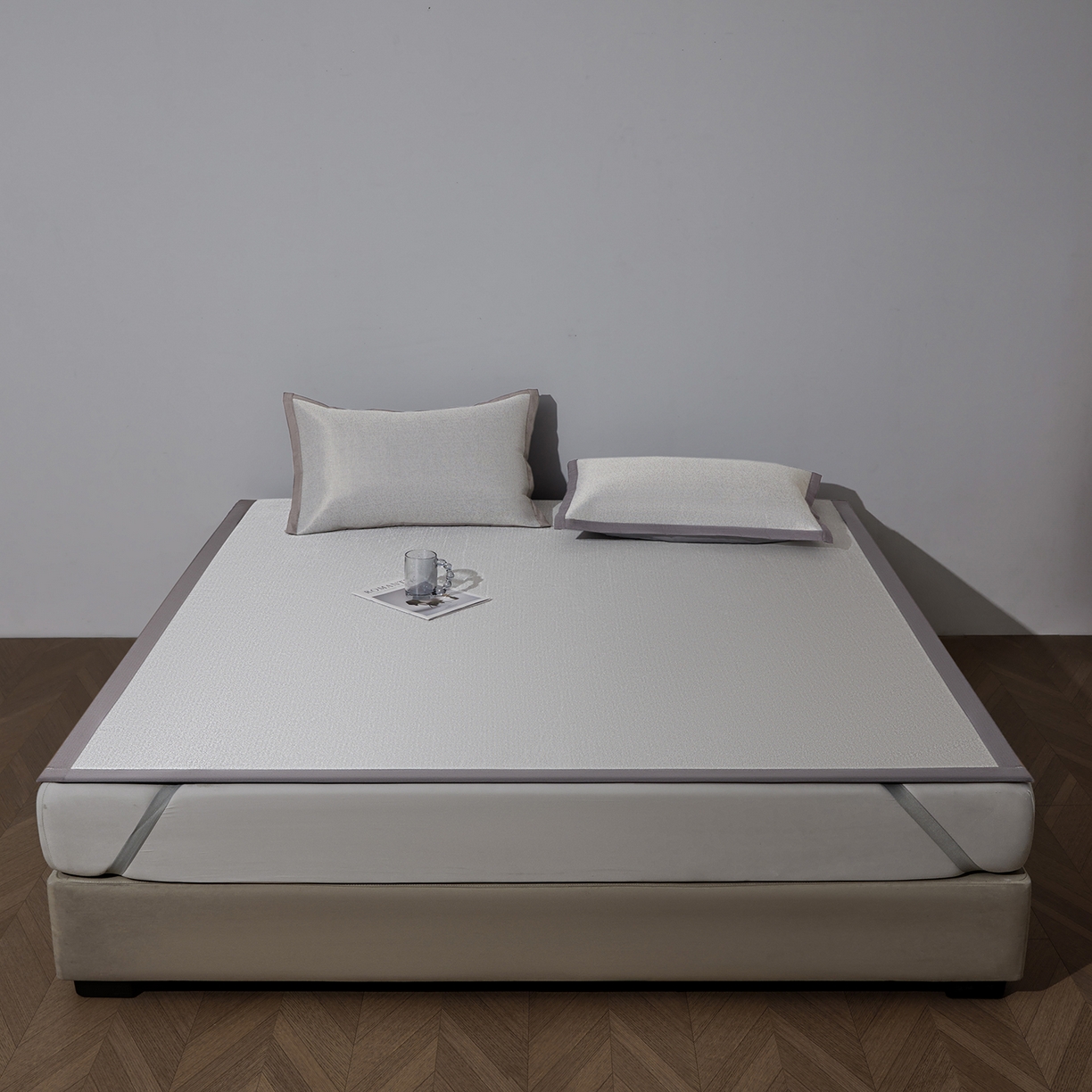 91家纺网 家纺一手货源 找家纺 航途席业 2026新款清澜肌理粗冰丝凉席席子-可机洗 灰