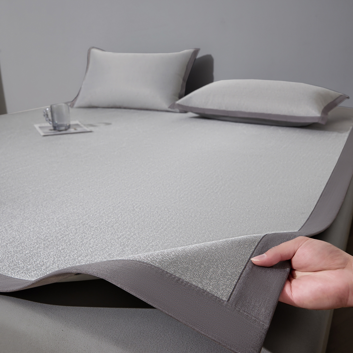 91家纺网 家纺一手货源 找家纺 航途席业 2026新款清澜肌理粗冰丝凉席席子-可机洗 灰