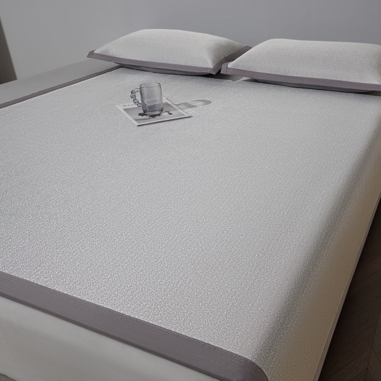 91家纺网 家纺一手货源 找家纺 航途席业 2026新款清澜肌理粗冰丝凉席席子-可机洗 灰